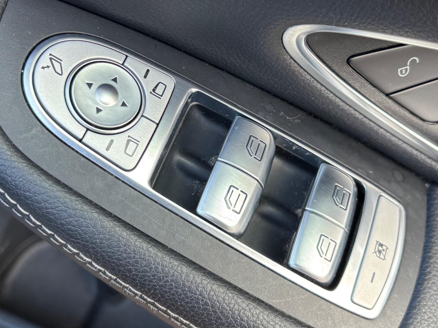 Used Mercedes-Benz C Class 2017 for sale - 76531630: Photo 38