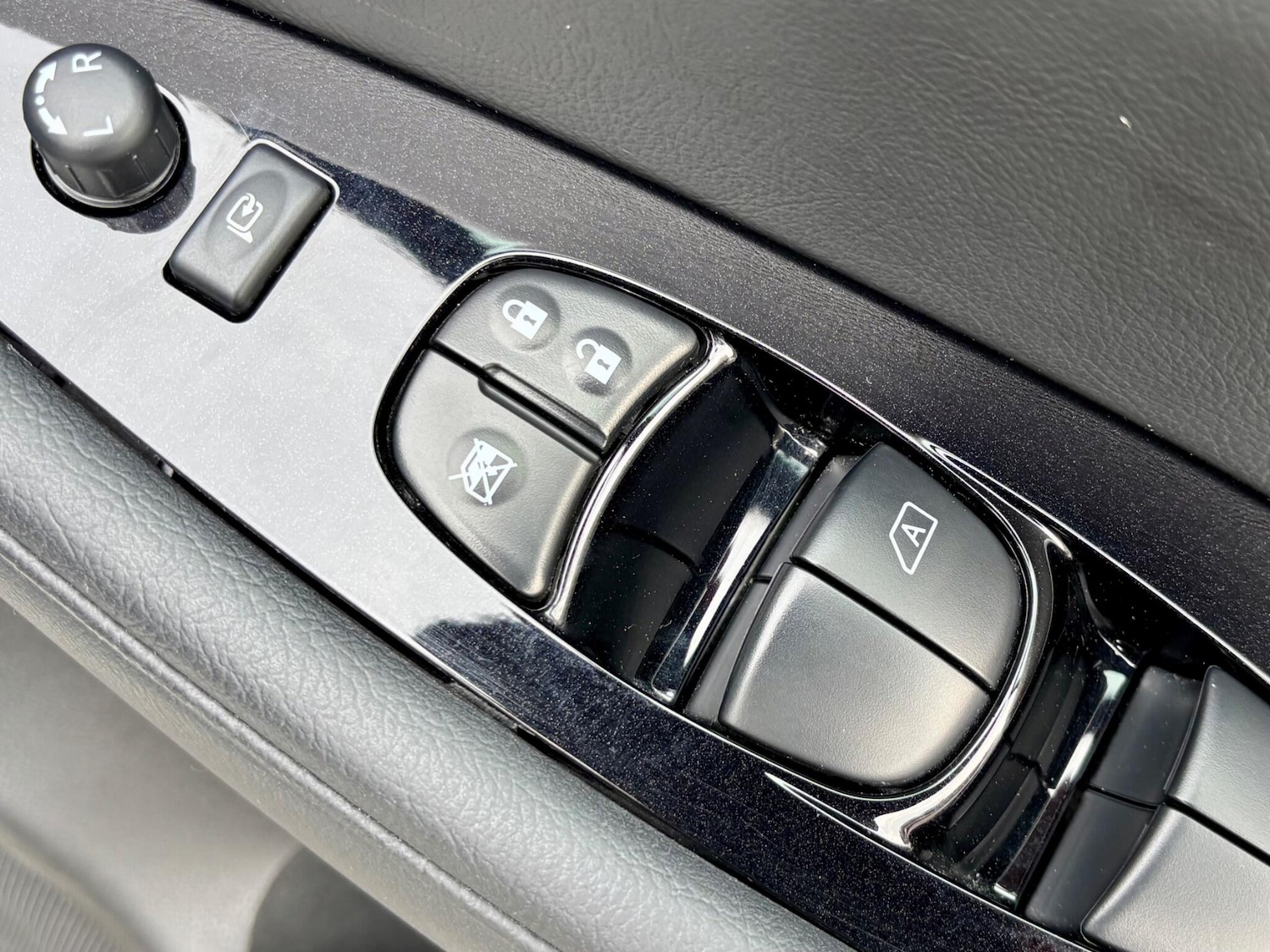 Used Nissan Leaf 2017 for sale - 78019353: Photo 34