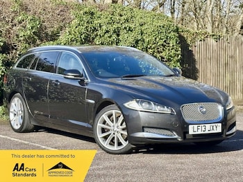 Used Jaguar XF 2013 for sale - 77753052: Photo