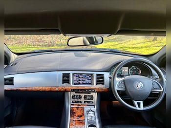 Used Jaguar XF 2013 for sale - 77753052: Photo