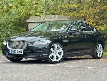 Used Jaguar XE 2017 for sale - 76296041: Photo