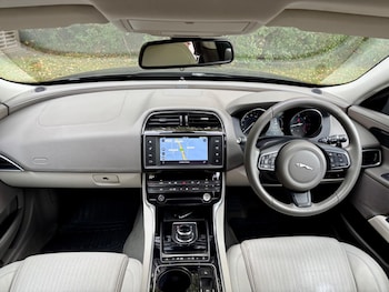 Used Jaguar XE 2017 for sale - 76296041: Photo