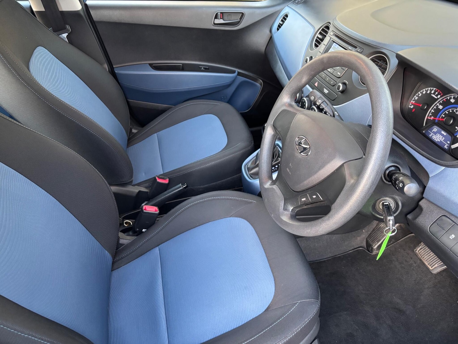 Used Hyundai i10 2016 for sale - 76823795: Photo 10