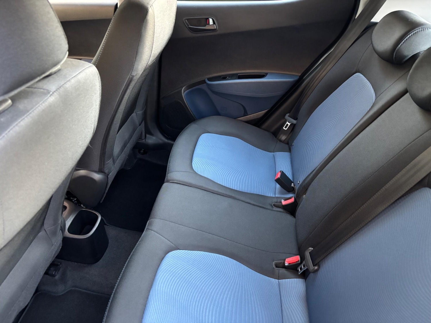 Used Hyundai i10 2016 for sale - 76823795: Photo 11