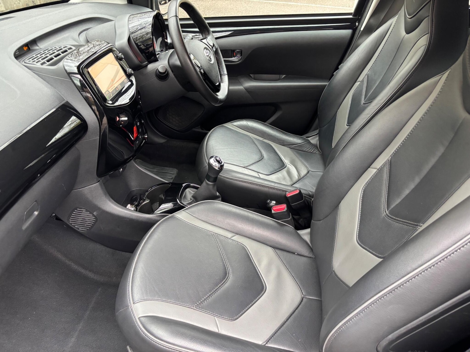 Used Toyota AYGO 2018 for sale - 77633541: Photo 6