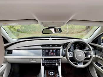 Used Jaguar XF 2017 for sale - 79847987: Photo