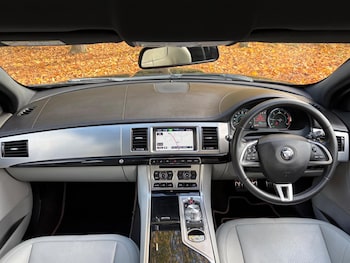 Used Jaguar XF 2014 for sale - 76531632: Photo