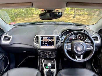 Used Jeep Compass 2018 for sale - 79325149: Photo