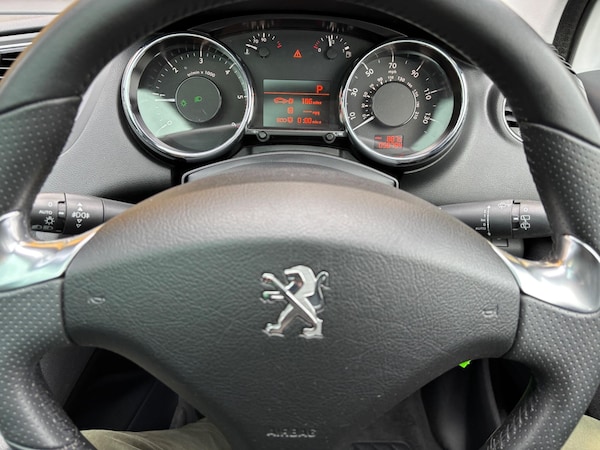 Used Peugeot 5008 2015 for sale - 76314871: Photo 42