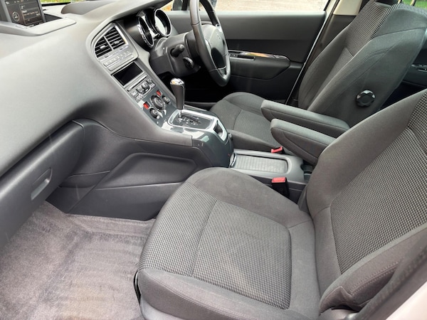 Used Peugeot 5008 2015 for sale - 76314871: Photo 8