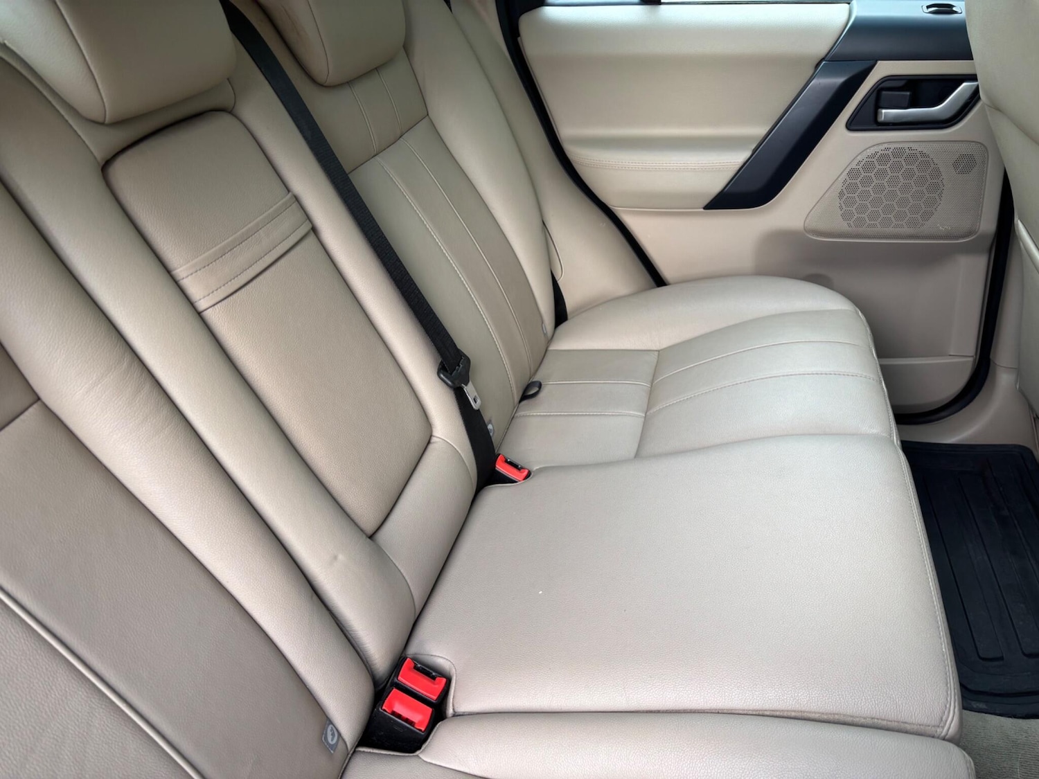 Used Land Rover Freelander 2011 for sale - 76989997: Photo 13