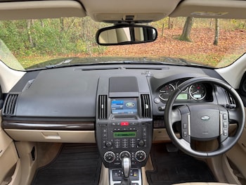 Used Land Rover Freelander 2011 for sale - 76989997: Photo