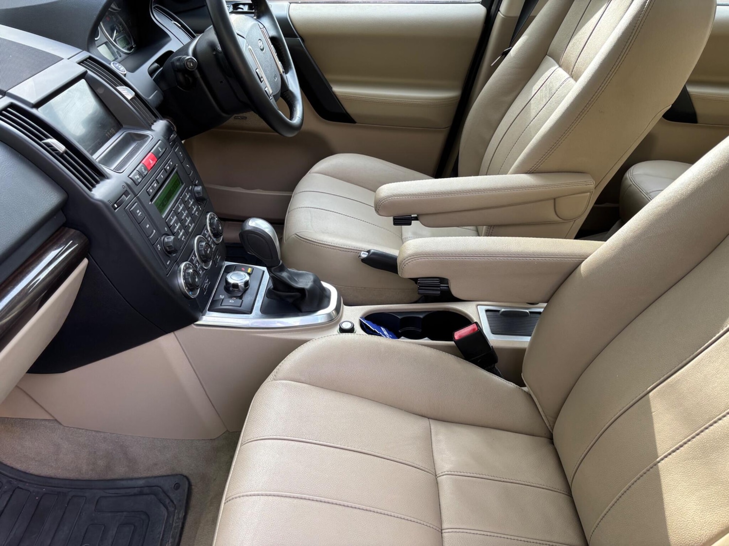 Used Land Rover Freelander 2011 for sale - 76989997: Photo 7