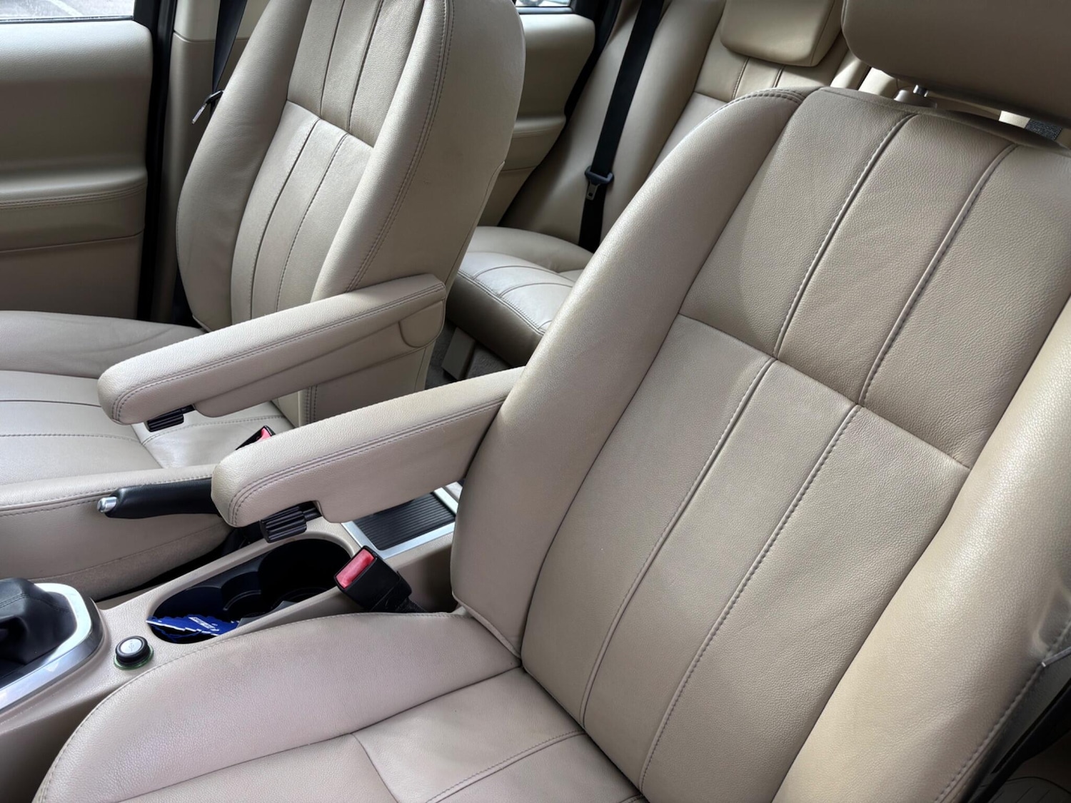 Used Land Rover Freelander 2011 for sale - 76989997: Photo 8