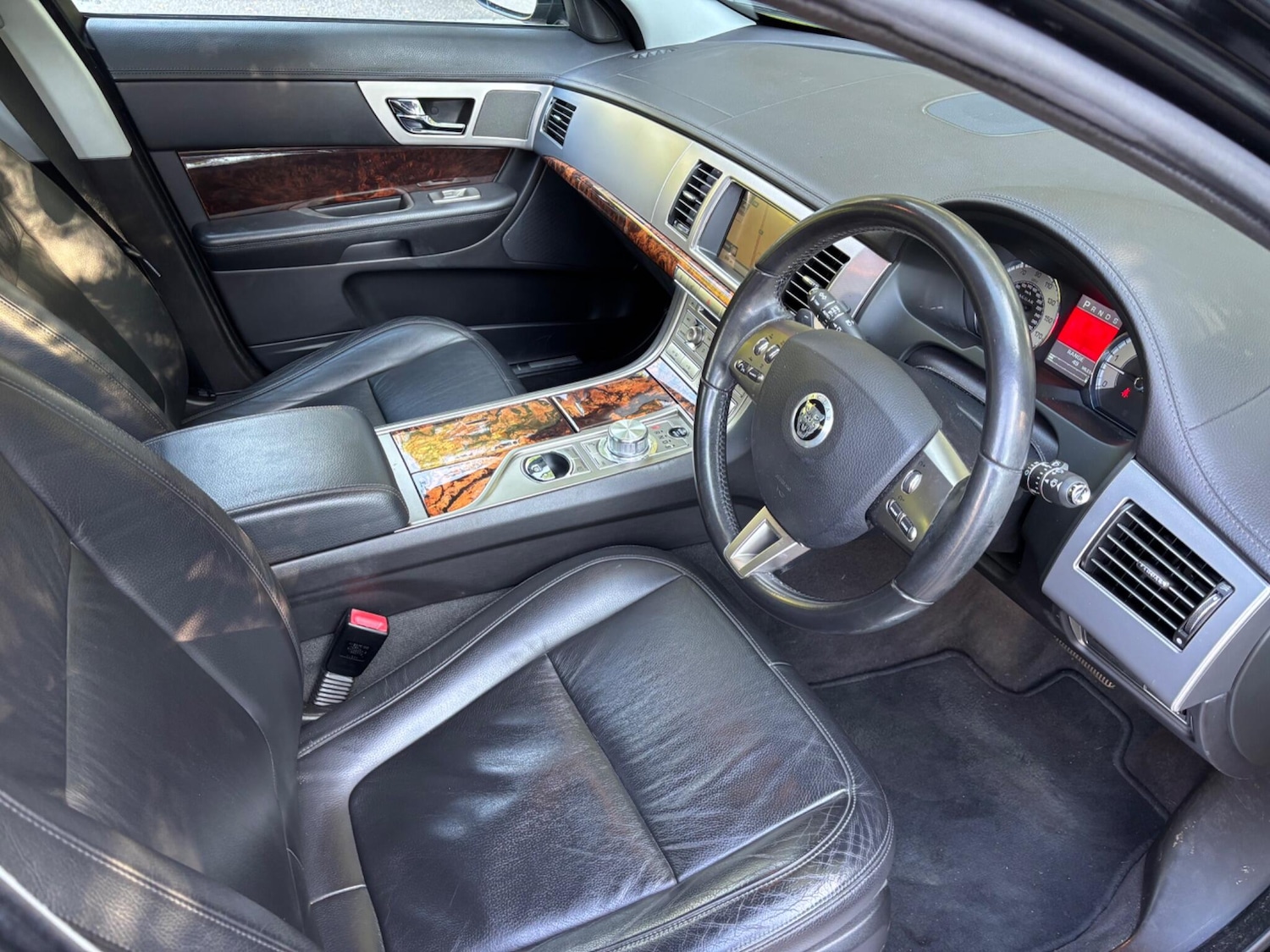 Used Jaguar XF 2010 for sale - 76094897: Photo 11