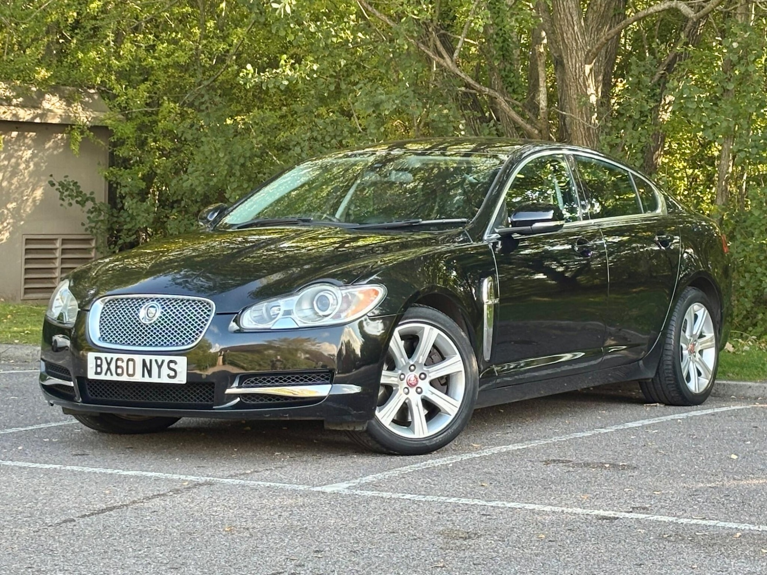 Used Jaguar XF 2010 for sale - 76094897: Photo 2