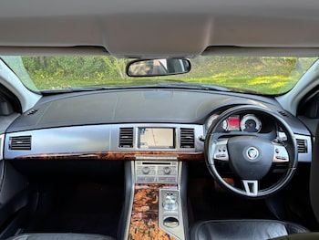 Used Jaguar XF 2010 for sale - 76094897: Photo 3