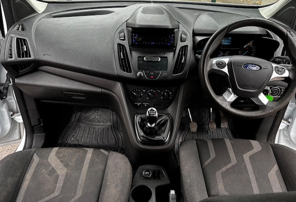 Used Ford Grand Tourneo Connect 2015 for sale - 76318133: Photo 14