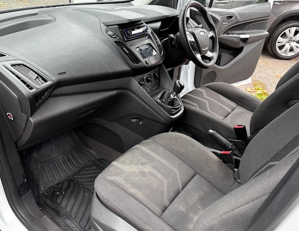 Used Ford Grand Tourneo Connect 2015 for sale - 76318133: Photo 17