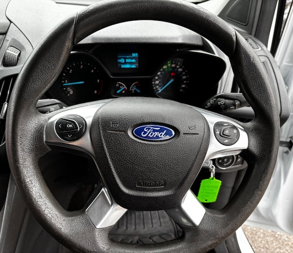 Used Ford Grand Tourneo Connect 2015 for sale - 76318133: Photo 18