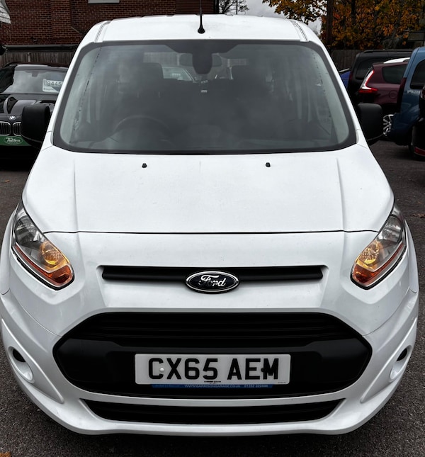 Used Ford Grand Tourneo Connect 2015 for sale - 76318133: Photo 2