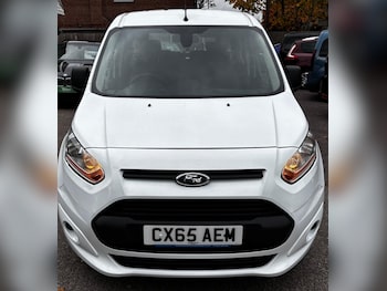 Used Ford Grand Tourneo Connect 2015 for sale - 76318133: Photo 2