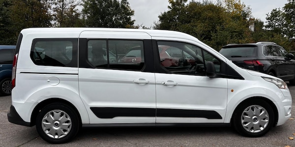 Used Ford Grand Tourneo Connect 2015 for sale - 76318133: Photo 5