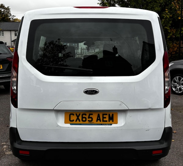 Used Ford Grand Tourneo Connect 2015 for sale - 76318133: Photo 7