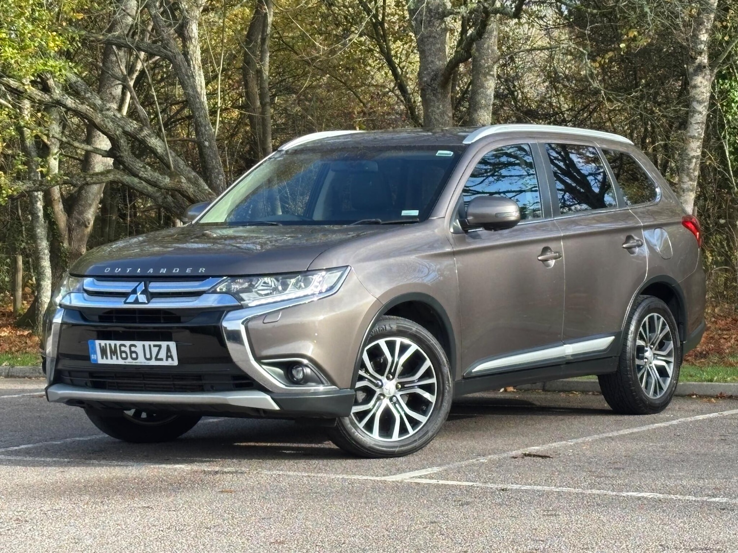 Used Mitsubishi Outlander 2017 for sale - 76531622: Photo 2