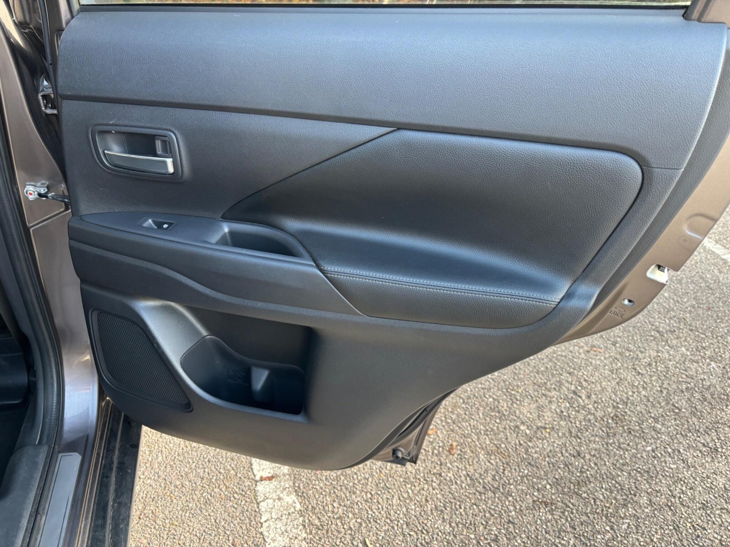 Used Mitsubishi Outlander 2017 for sale - 76531622: Photo 42