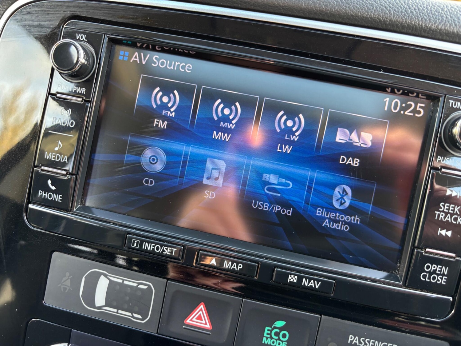 Used Mitsubishi Outlander 2017 for sale - 76531622: Photo 45