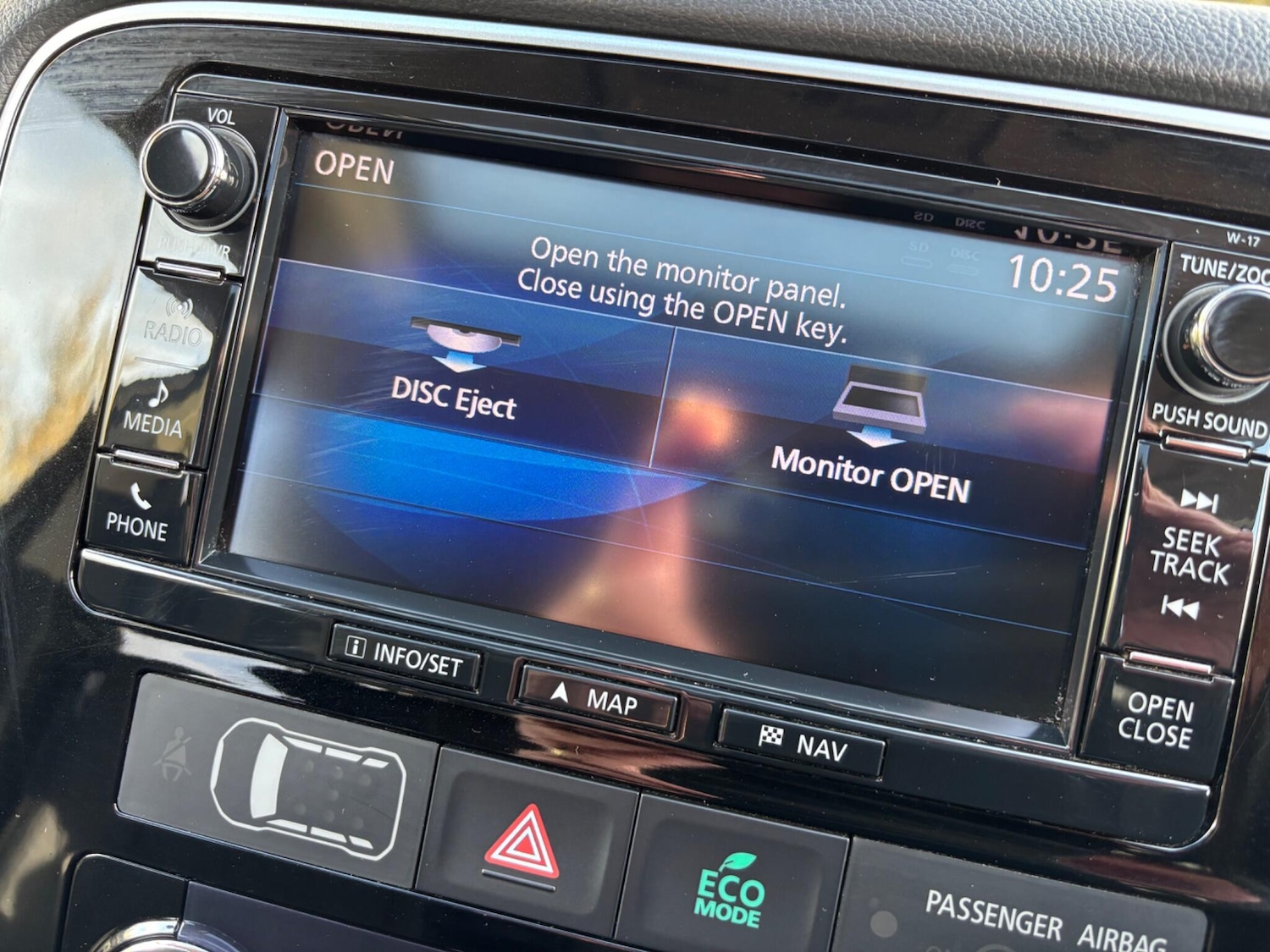 Used Mitsubishi Outlander 2017 for sale - 76531622: Photo 46