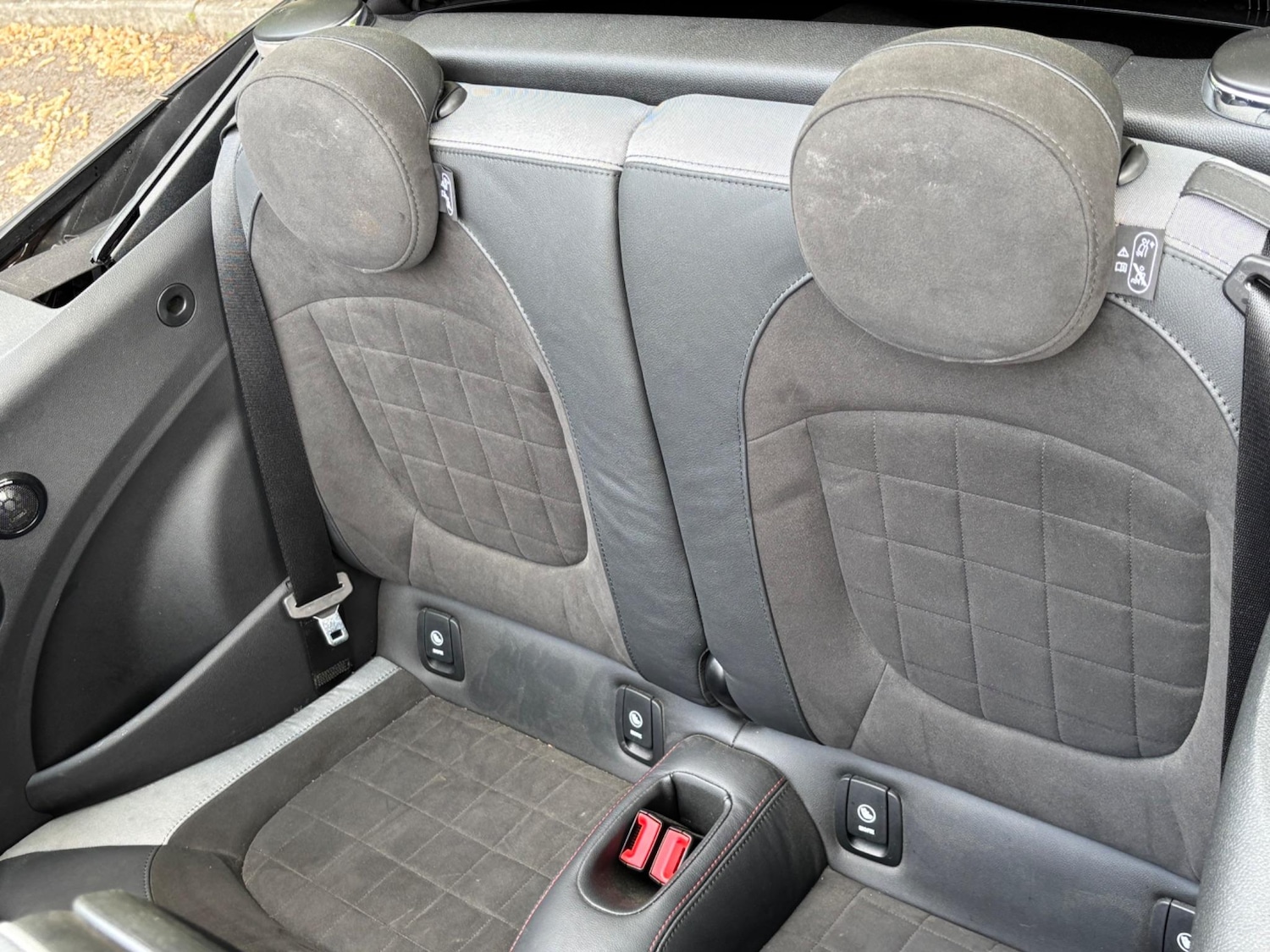 Used MINI Convertible 2023 for sale - 76531629: Photo 15