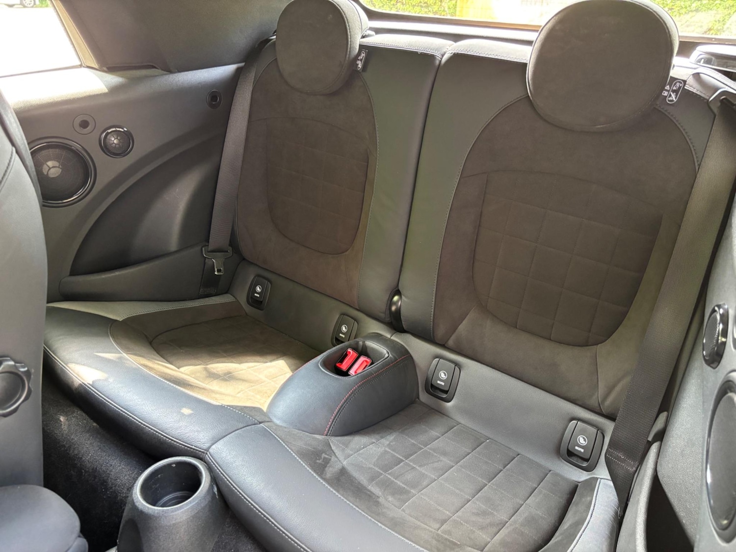 Used MINI Convertible 2023 for sale - 76531629: Photo 16