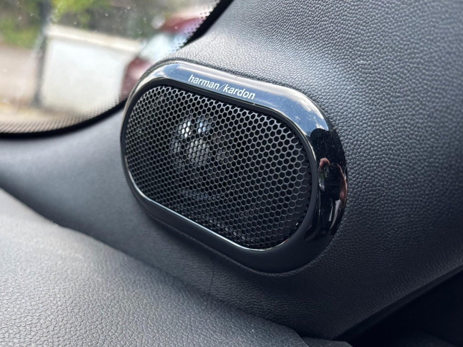 Used MINI Convertible 2023 for sale - 76531629: Photo 64