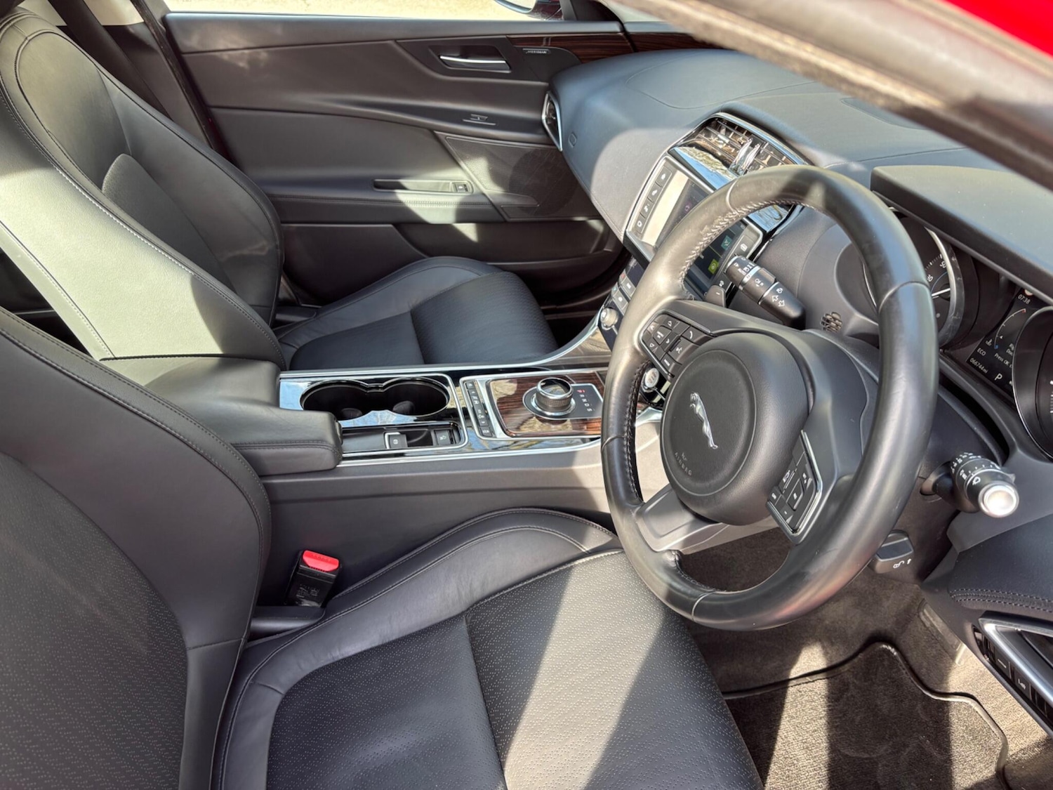 Used Jaguar XE 2017 for sale - 77559659: Photo 11