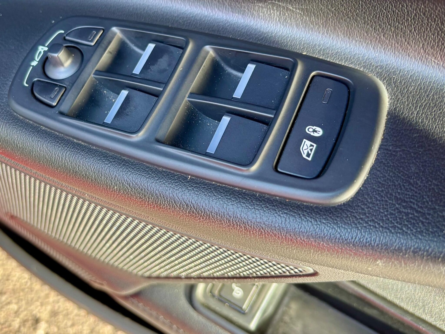 Used Jaguar XE 2017 for sale - 77559659: Photo 38