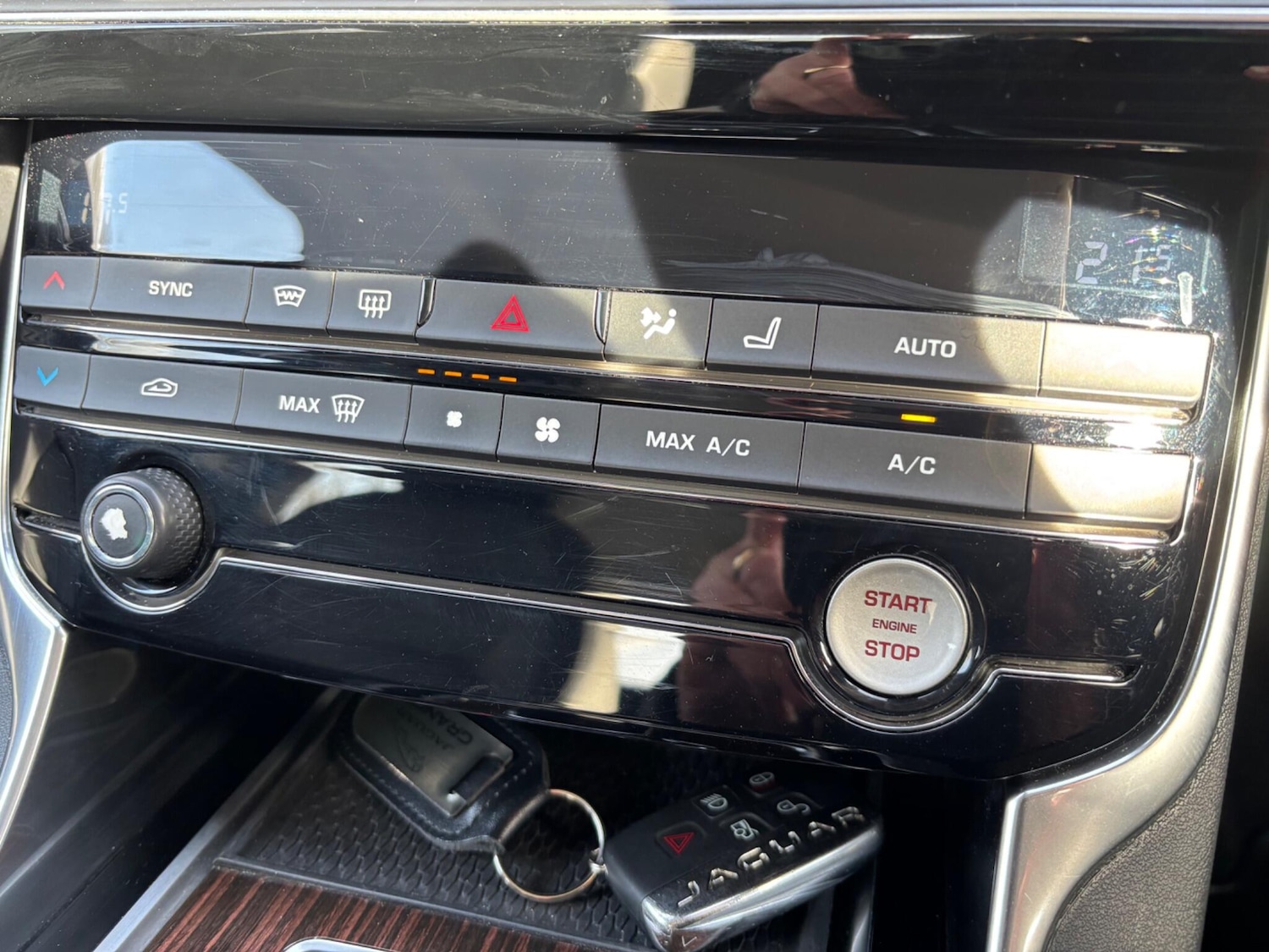 Used Jaguar XE 2017 for sale - 77559659: Photo 48