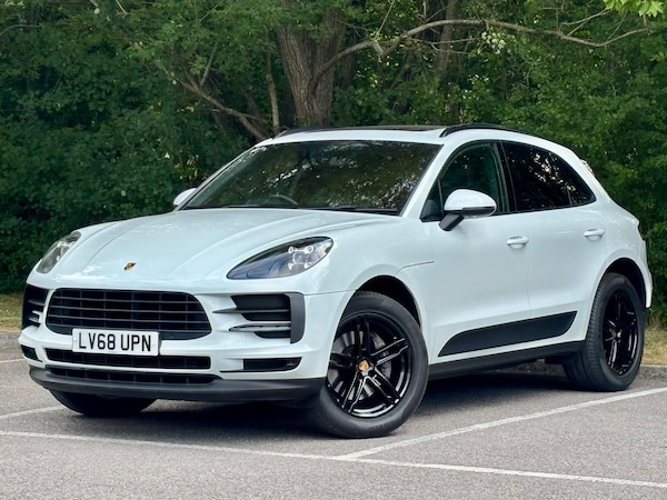 Used Porsche Macan 2019 for sale - 75233090: Photo 2