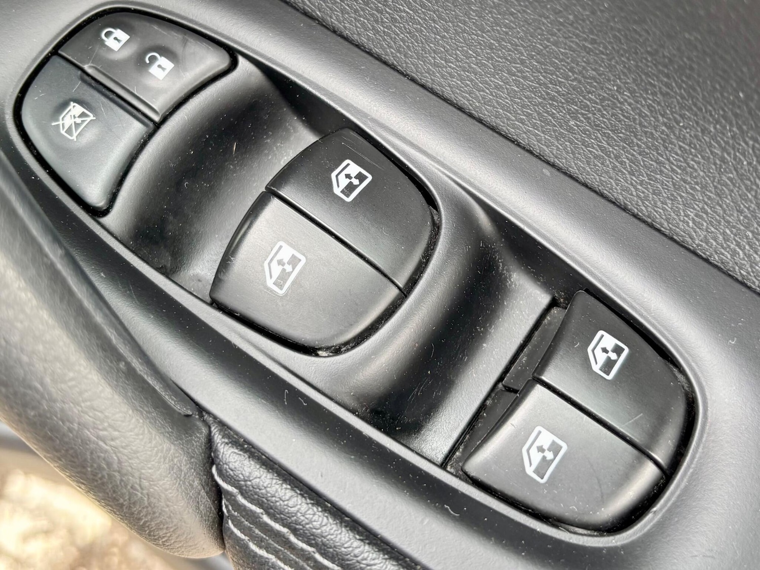 Used Nissan Qashqai for sale - 77925203: Photo 37