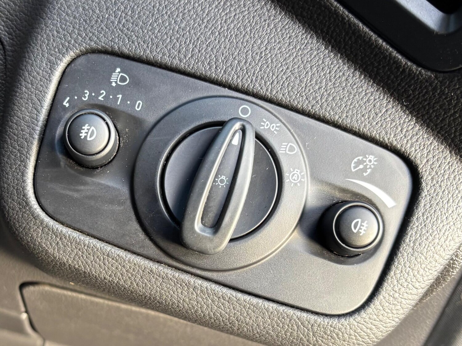 Used Ford Grand C-Max 2018 for sale - 76608463: Photo 53