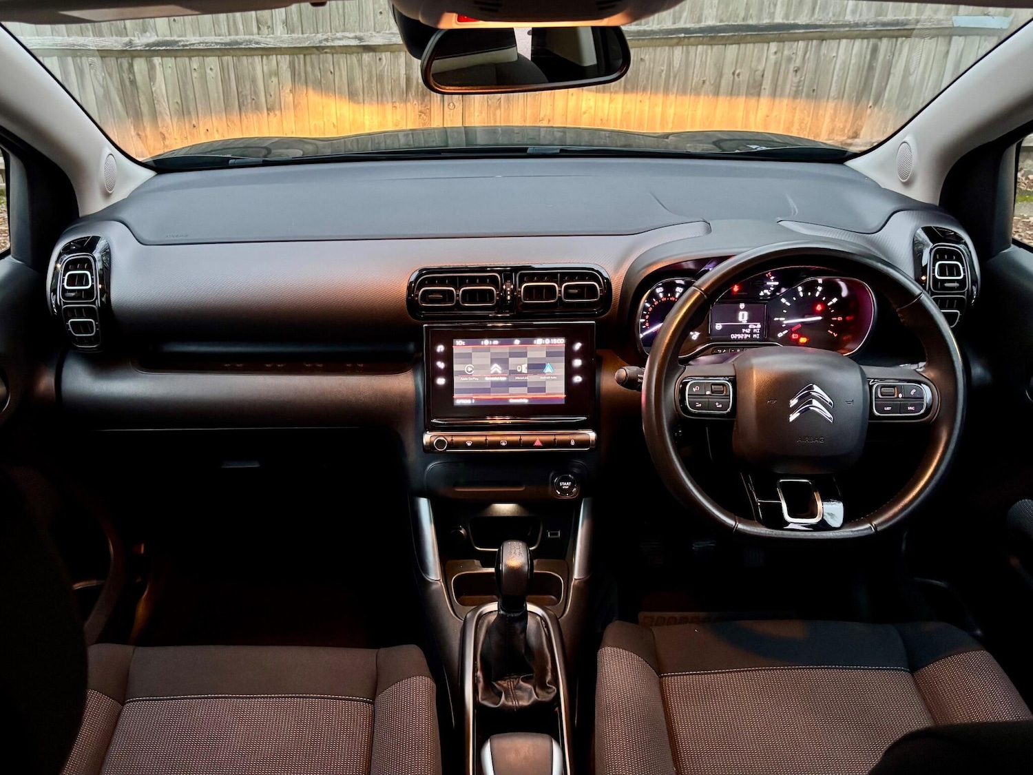 Used Citroen C3 Aircross 2018 for sale - 76952875: Photo 3