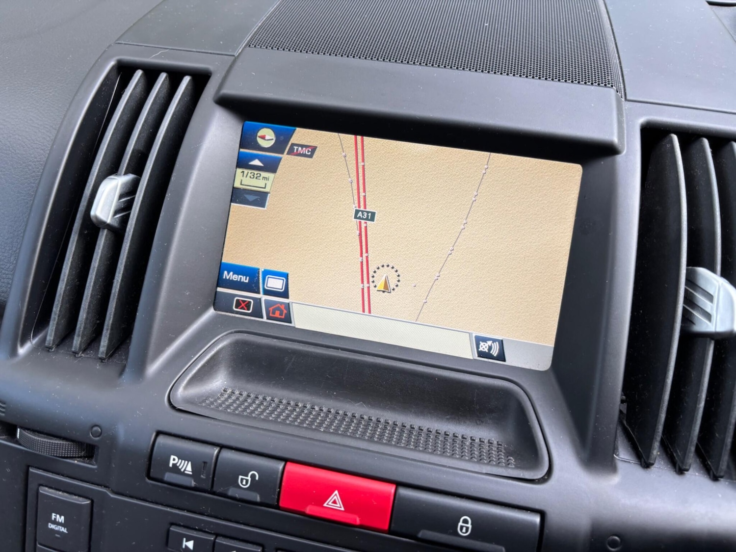 Used Land Rover Freelander 2 2011 for sale - 76572332: Photo 46