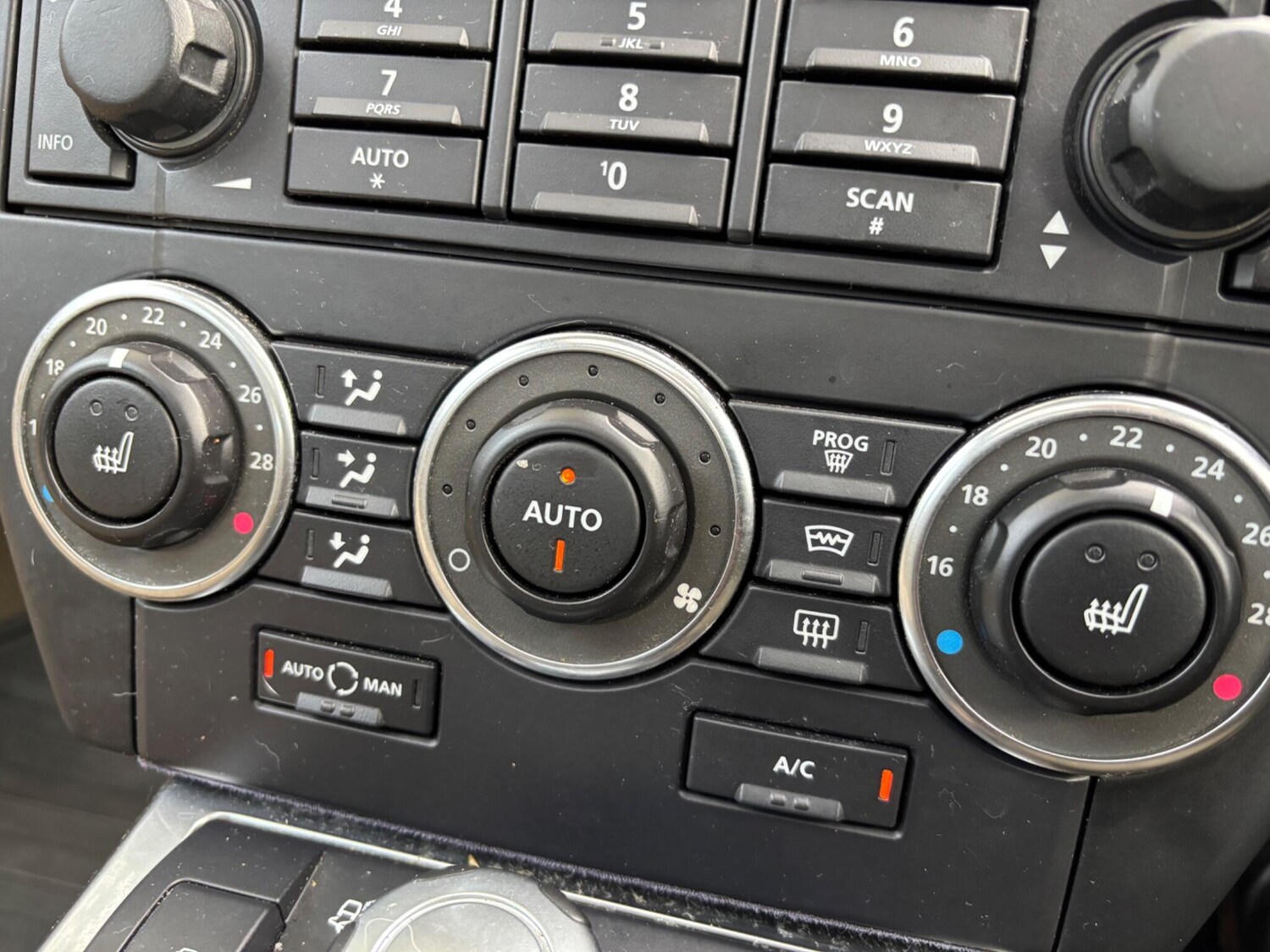 Used Land Rover Freelander 2 2011 for sale - 76572332: Photo 49