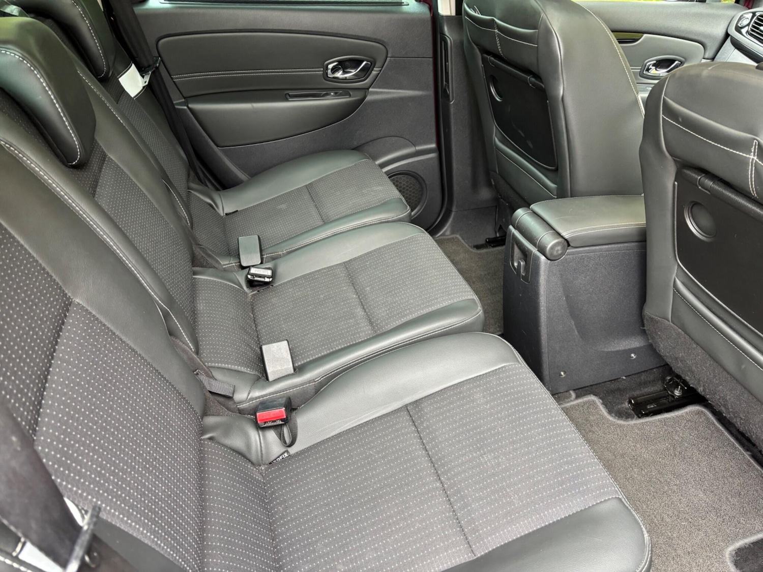 Used Renault Grand Scenic 2015 for sale - 76865951: Photo 14