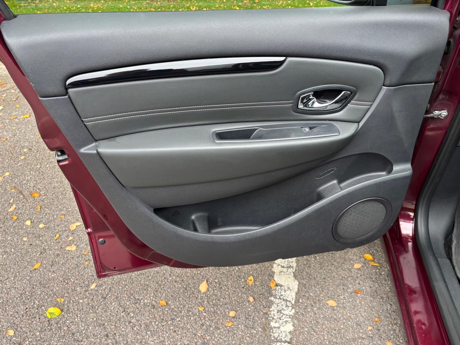 Used Renault Grand Scenic 2015 for sale - 76865951: Photo 24