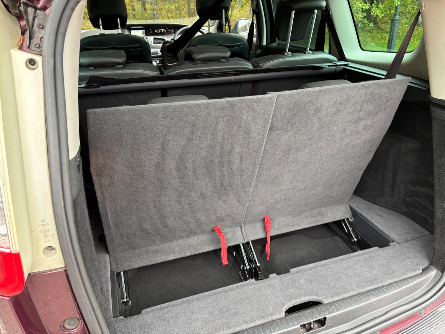 Used Renault Grand Scenic 2015 for sale - 76865951: Photo 29