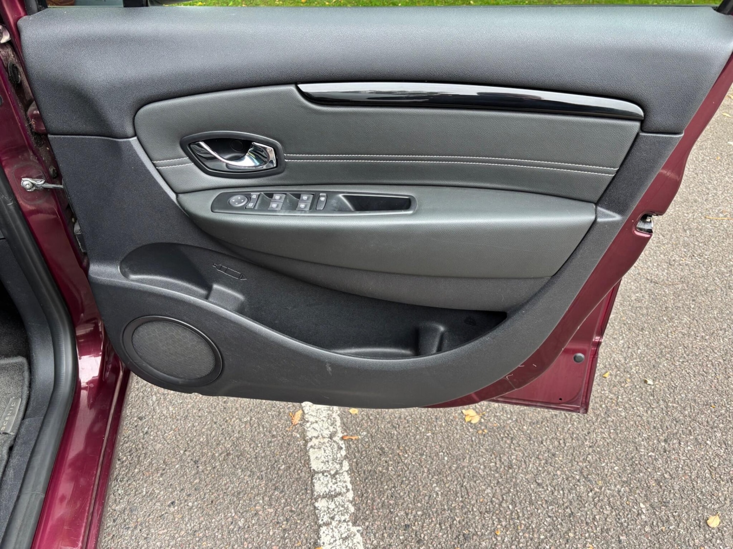 Used Renault Grand Scenic 2015 for sale - 76865951: Photo 35