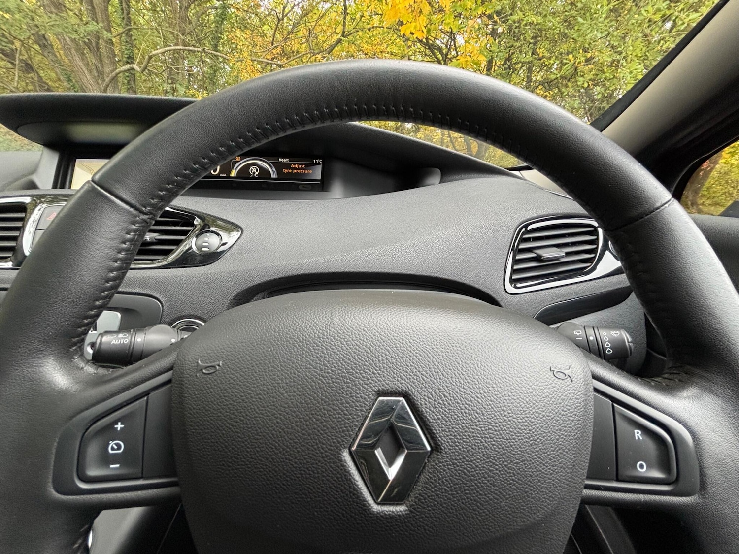 Used Renault Grand Scenic 2015 for sale - 76865951: Photo 43