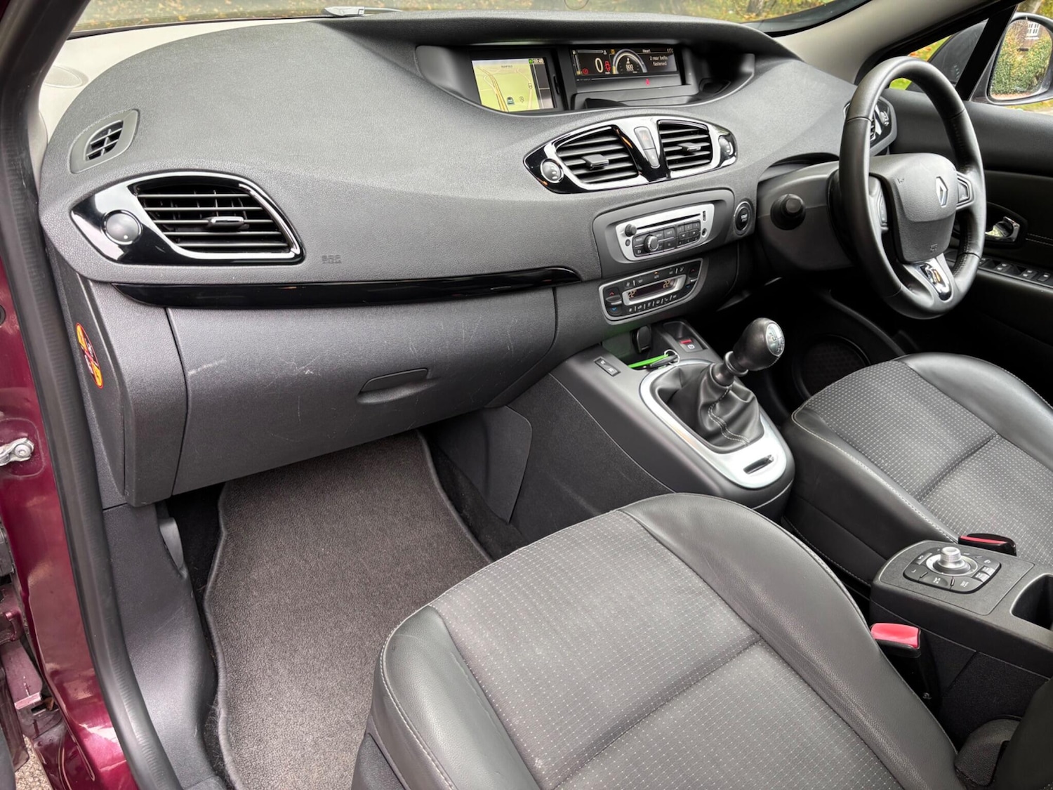 Used Renault Grand Scenic 2015 for sale - 76865951: Photo 6